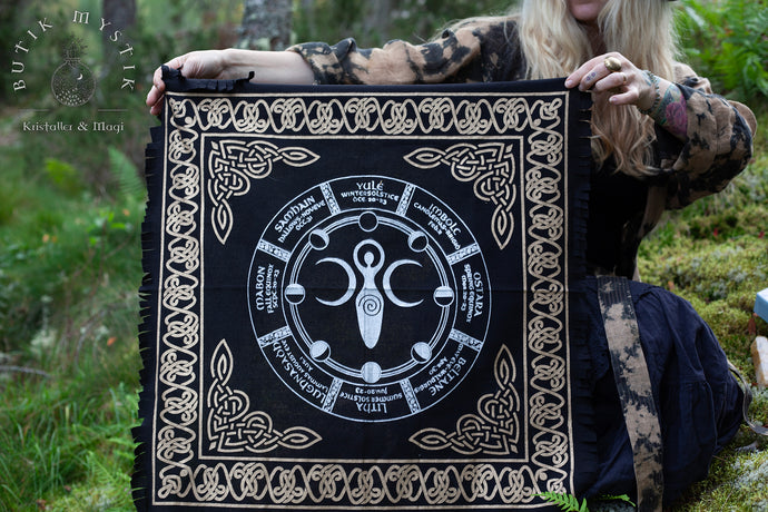 Altar cloth - The wheel of the Year