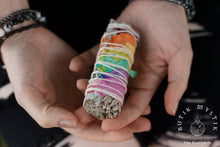 Load image into Gallery viewer, White sage bundle - Chakra smudge