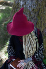 Load image into Gallery viewer, Red pointy witch&#39;s hat - Halloween Onesize