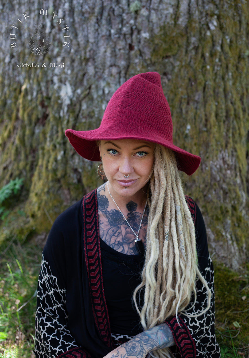 Witch hat - Red