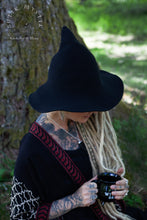 Load image into Gallery viewer, Witch hat - Black