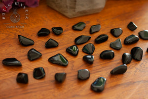 Black obsidian - tumbled stone