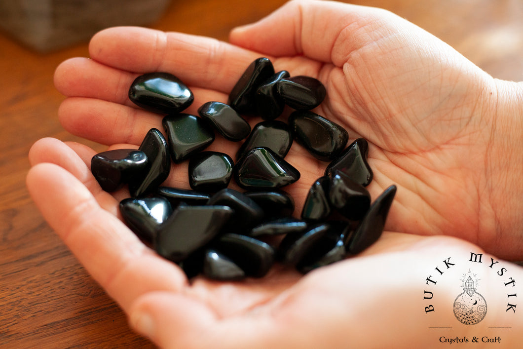 Black obsidian - tumbled stone