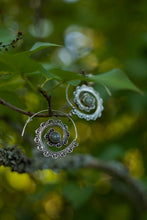 Load image into Gallery viewer, SWIRL SILVER EARRINGS with labradorite gemstone